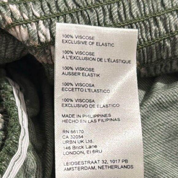 Anthropologie Olive Green Tropical Leaf Balloon Leg Smocked Sleeveless Jumper - Picture 16 of 16